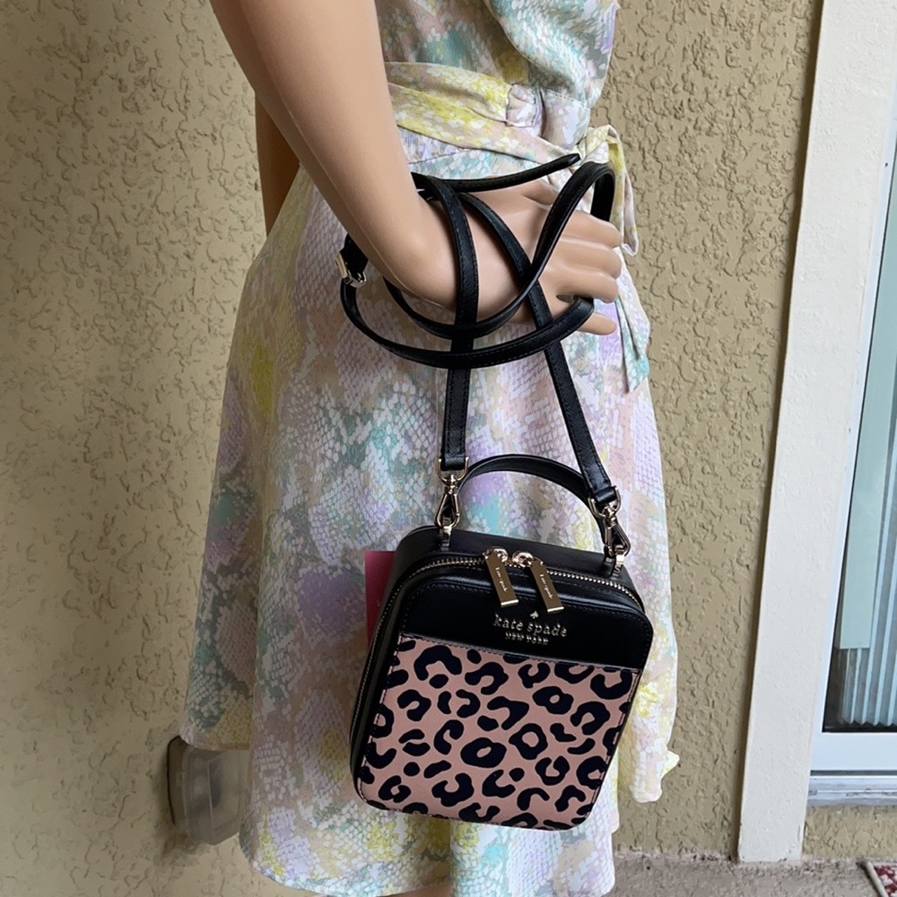 Kate Spade daisy graphic leopard vanity crossbody - Picture 9 of 16